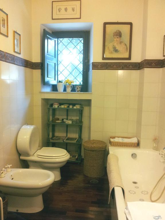 Relais De Charme - B&B Short Lets La Casa Di Francesca Sant'Agata Li Battiati Habitación foto