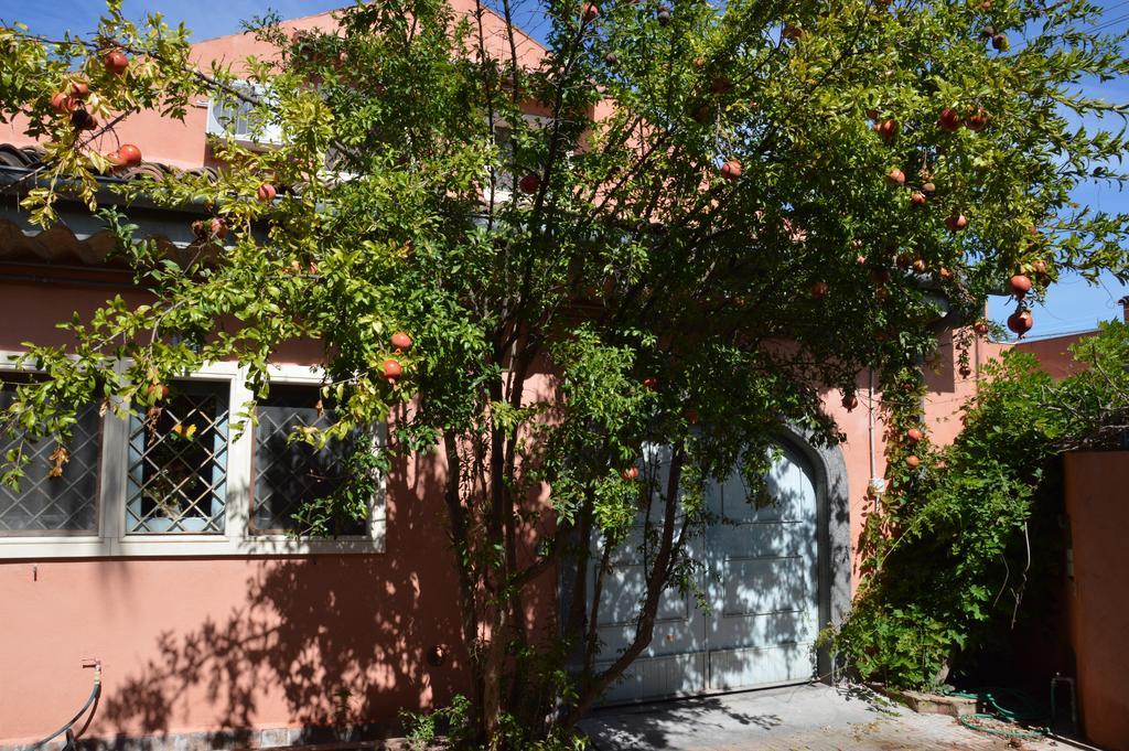 Relais De Charme - B&B Short Lets La Casa Di Francesca Sant'Agata Li Battiati Exterior foto